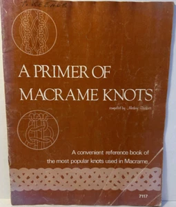Vintage A Primer of Macrame Knots by Mickey Baskett, Craft Publication Inc 7117 - Picture 1 of 3