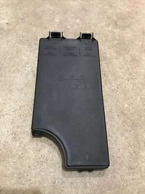 Jeep Compass 2011-2016 bahía de motor relé caja de fusibles cubierta tapa superior Foto 1 de 4