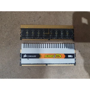 Lot 2 Corsair CM2X2048-6400C4DHX Desktop Memory 2GB DDR2 SDRAM PC2-6400 800MHz - Picture 1 of 12