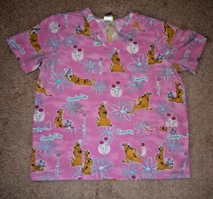 SCOOBY DOO V NECK SCRUB TOP LARGE VINTAGE PINK DREAMY - Picture 1 of 4