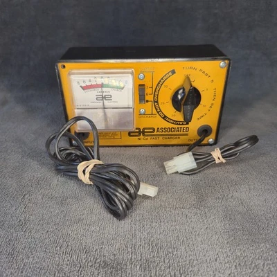Team Associated Vintage Fast Battery Charger 6772  - Image 1 of 2