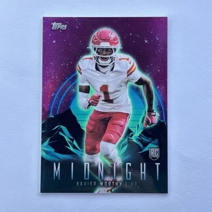 2024 Topps Midnight Football - Xavier Worthy #47 Zodiac Kansas City Chiefs (RC) - Foto 1 di 2