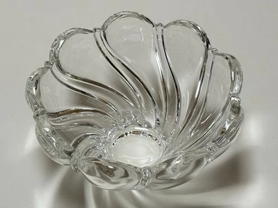 Plato de caramelo de vidrio cristalino Mikasa transparente de 5 1/2" Alemania Foto 1 de 4