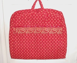 Maggi B gesteppter roter Blätterdruck neu hängendes Kleidungsstück Gepäck Reise Kleidung Tasche - Bild 1 von 5