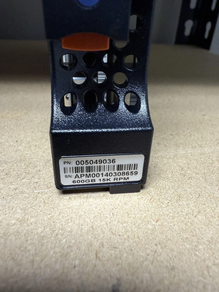 EMC Hard Drive 005048958 005049036 600GB 3.5" 15K SAS AX4-5 AX-SS15-600 - Image 1 of 4