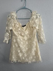 Top Zara Cottagecore Encaje Volantes Hombro Descubierto Beige Pequeño Romántico Cottagecore - Imagen 1 de 17