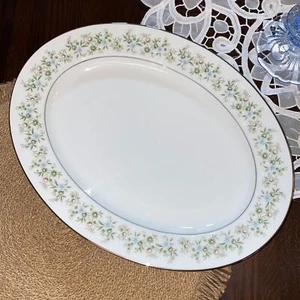 Plato ovalado para servir Noritake Savannah 2031 13 5/8 pulgadas - Imagen 1 de 4