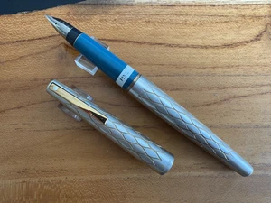 Lady Sheaffer 642 Silver Basketweave Fountain Pen - Blue Steel Nib - Picture 1 of 10