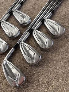 Mizuno JPX 919 Hot Metal 4-PW Irons Dynamic Gold 105 R300 Regular - Picture 1 of 7