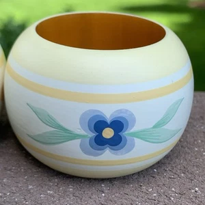 4 Pfaltzgraff Summer Breeze Floral Wooden Napkin Rings - Yellow Green & Lavender - Picture 1 of 11