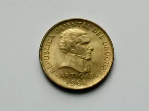 Uruguay 1968 5 PESOS Coin EF+ with Toned-Lustre & National Hero Artigas - Picture 1 of 2