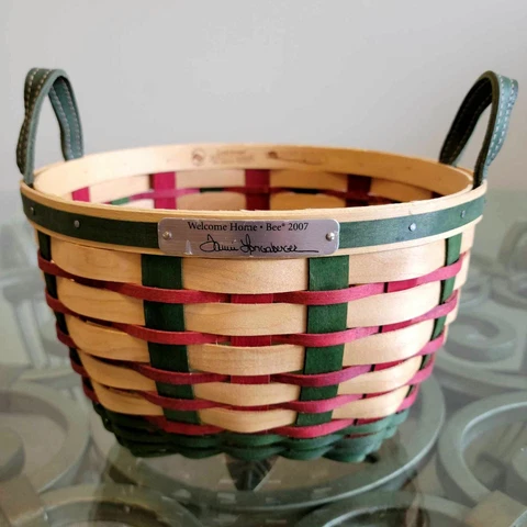 Longaberger American Craft Traditions Welcome Home Bee Basket 2007 Cover