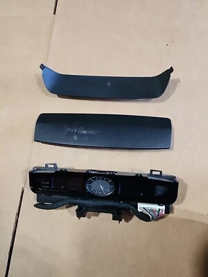 OEM 2005-2007 INFINITI G35 NEGRO TABLERO CENTRAL RELOJ BISEL MOLDURA PANEL CUBIERTA Foto 1 de 3