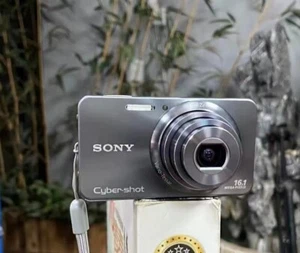 SONY Cyber-shot DSC-W570 5x Zoom Digital Camera & Battery - 98% New of exterior - Picture 1 of 7
