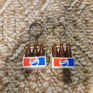 Lot Of Two Vtg Pepsi Challenge 6 Pack of Pepsi Advertising Keychain Great Condit - Picture 1 of 8