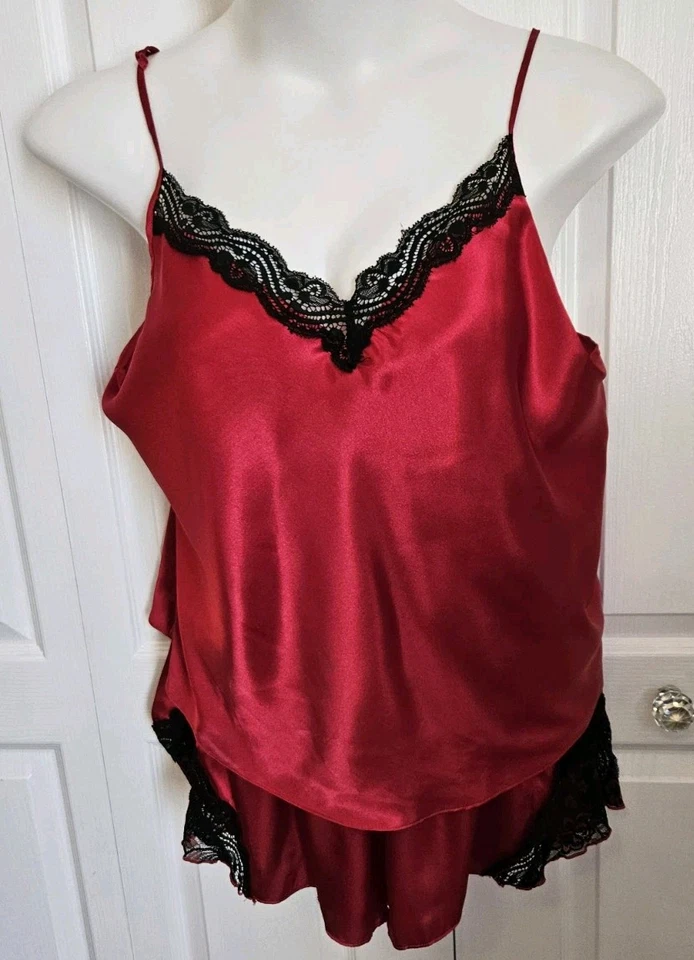 Conjunto de pijama Linea Donatella de 2 piezas talla grande 2X rojo satinado negro encaje cami pantalones cortos Foto 1 de 4