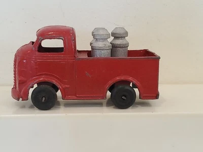 CAMIÓN DE LECHE DE JUGUETE VINTAGE BARCLAY DIMESTORE BV45 CON LATAS DE LECHE MANOIL SOLDIER Foto 1 de 4