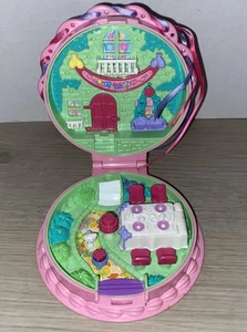 vtg. Polly Pocket cr. 1994 BIRTHDAY SUPRISE COMPACT w/Decorations - Picture 1 of 8