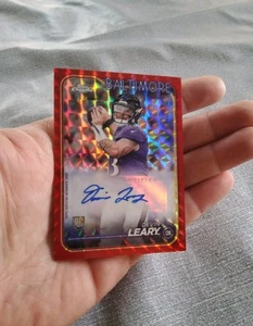 2024 Topps Chrome DEVIN LEARY RC Auto Red Geometric /5 , Ravens RA-DLE SP Ravens - Picture 1 of 4