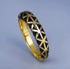 Schwarzer Emaille Ring Größen N P R T 18 Karat vergoldet Retro geometrisches Design - Bild 1 von 3
