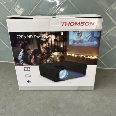 Thomson 720P Full HD Projector New In Box (PT-105HD) built-in speaker USB playbk - Image 1 of 4