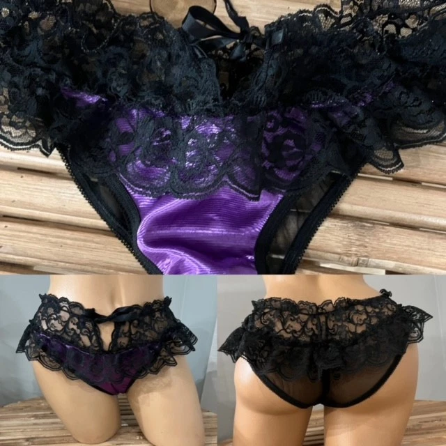 VINTAGE SATIN & LACE GOTH STEAM PUNK VIBE PANTIES sz M - Image 1 of 1