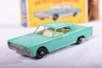 LESNEY MATCHBOX #31 LINCOLN CONTINENTAL - Car is minty, box is excellent - Image 1 of 4