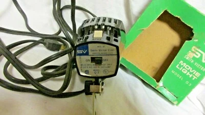 LUZ DE CÂMERA DE FILME SMITH-VICTOR MODELO Q 3 FUNCIONA! - Imagem 1 de 4