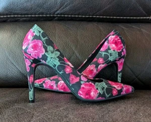 CHRISTIAN SIRIANO for Payless Floral Closed Pointed Toe Stiletto Pumps Size 7 - Picture 1 of 9