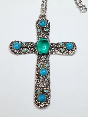 Collar Colgante Cruz Grande Tono Plata Verde Azul Acrílico Piedras Religiosas Foto 1 de 4