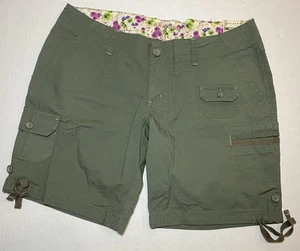 Arizona Jean Co Green Cargo Bermuda Shorts Women’s Juniors Size 13 NEW - Picture 1 of 7