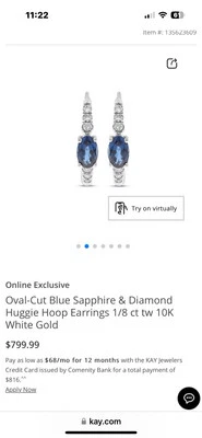 Aretes tipo argolla Huggie de diamantes y zafiros azules de talla ovalada de oro blanco de 1/8 quilates de 10 quilates Foto 1 de 4