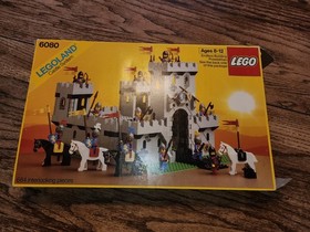 LEGO Castle: King's Castle (6080) Nearly Complete w/box + Instructions 