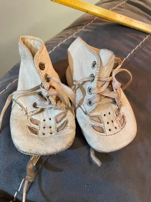vintage 3 pares de zapatos de bebé blanco negro años 60 Foto 1 de 4