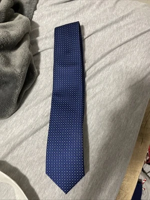 Saddlebred Mens Neck Tie Navy Blue White Geometric Pattern Silk Blend NWT - Image 1 of 2