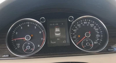Cuadro medidor velocímetro CC OE 2017 75 k millas Volkswagen Foto 1 de 4
