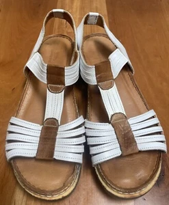 Clark's Spring Step Sandals Women's 9/EU 40 White Tan Leather Strappy Great Cond - Bild 1 von 8