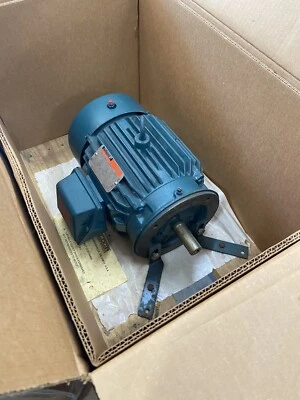 Reliance motor P18G1133, 5hp, 1750 RPM, 184TC, 230/460, TEFC, 3ph, TEFC NEW BOX - Image 1 of 4