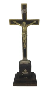 Tischplatte Kruzifix Messing Holz Deutschland Jesus Katholizismus 6,5" hoch Totenkopf & Knochen - Bild 1 von 11