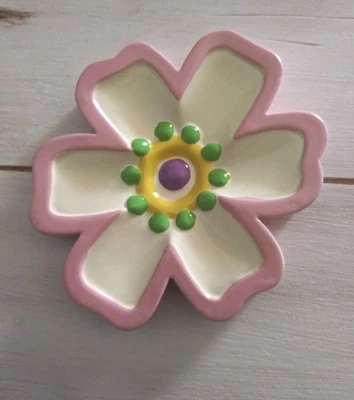 New! Kristin Retro Style Pink/Green/Yellow/Purple Flower Thick Ceramic Soap Dish - Image 1 of 3