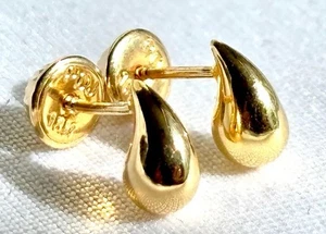 18k solid real gold earrings: teardrop earrings - screw back- 7 mm Length - Picture 1 of 6
