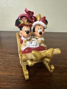 Disney Parks exklusiver viktorianischer Mickey & Minnie Mouse Schlitten Weihnachtsschmuck - Bild 1 von 6
