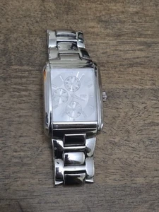 GUESS STEEL ๐ CHRONOGRAPH STEEL WATCH ๐ G95290G ๐ NEEDS BATTERY๐ Can Restore - Picture 1 of 7