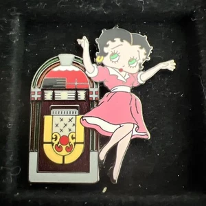 Waitress betty boop pin badge - Picture 1 of 2