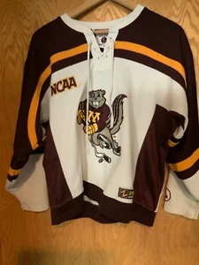 NEW Vintage Minnesota Gophers Youth Hockey Jersey w/fightstraps BIGTEN #1500 - Picture 1 of 7