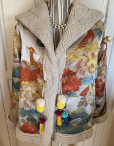 Neu mit Etikett Johnny Was Biya Workshop JWLA Peoney Jacquard-Mantel Lammfell gefütterte Jacke S - Bild 1 von 8
