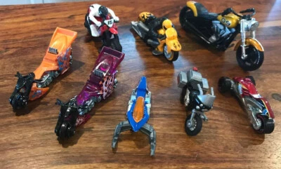 8 motos diecast (hotwheels, matchbox,...) Foto 1 de 4