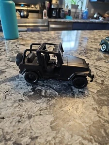 DUB CITY 2007 JEEP WRANGLER BLACK 1:24 - Picture 1 of 4