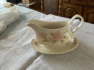 Vernon Ware By Metlox Stoneware Rose Pink Gravy Sauce Boat w/ Attached Plate - Picture 1 of 7