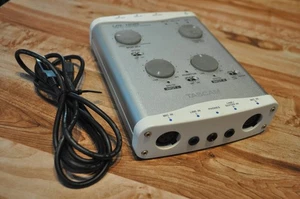 TASCAM US-122L Audio/MIDI Interface W/USB Cable VGC - Picture 1 of 3